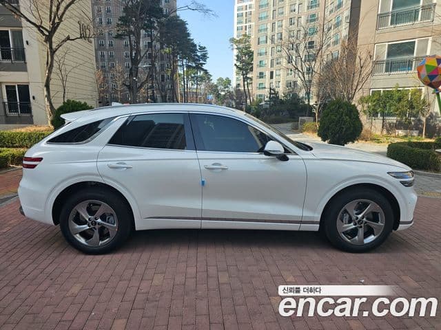 Genesis GV70, 2025 4