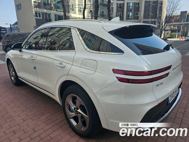 Genesis GV70, 2025 6