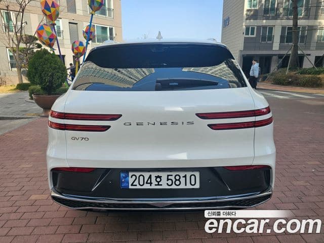 Genesis GV70, 2025 7