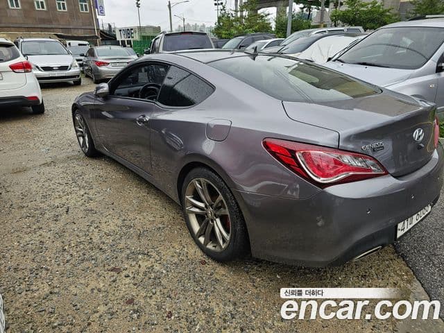 Hyundai Genesis купе 200 турбо P, 2009 16