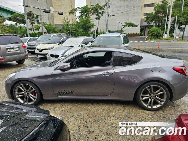 Hyundai Genesis купе 200 турбо P, 2009 17