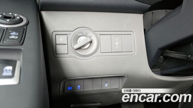 Hyundai 쏠라티 Luxury, 2018 18