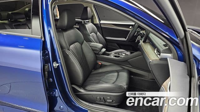 Kia K5 3세대 Signature, 2023 10