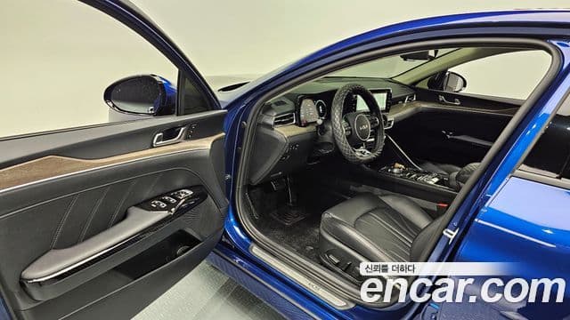 Kia K5 3세대 Signature, 2023 11