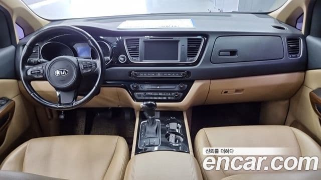 Kia All New Carnival Prestige, 2015 7