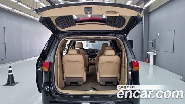 Kia All New Carnival Prestige, 2015 12