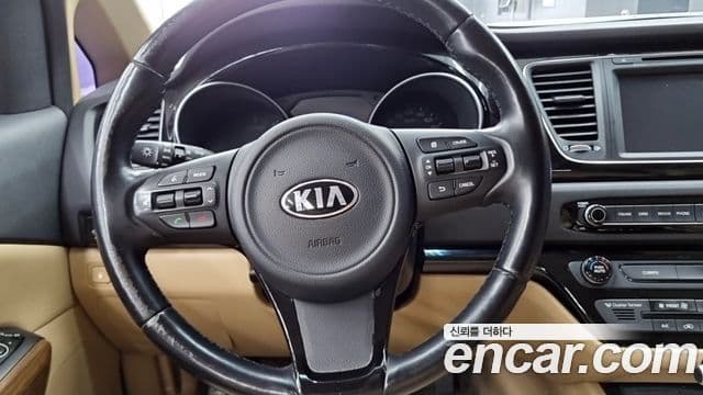 Kia All New Carnival Prestige, 2015 13