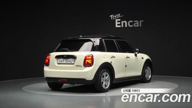 Mini Cooper D 3세대, 2015 2