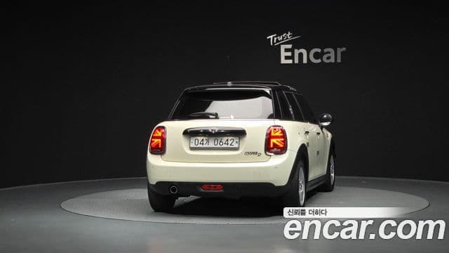 Mini Cooper D 3세대, 2015 4