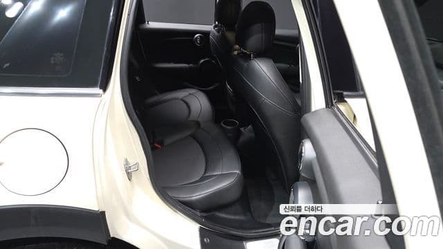 Mini Cooper D 3세대, 2015 12