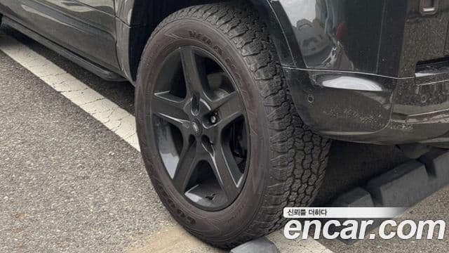 Land Rover Defender (L663) 90 D250 SE, 2023 все фото