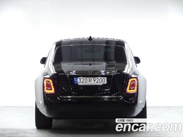 Rolls-Royce 팬텀 6.7 EWB V12, 2023 4