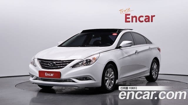 Hyundai YF Sonata Prime, 2012 1