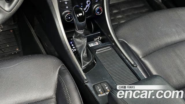 Hyundai YF Sonata Prime, 2012 9