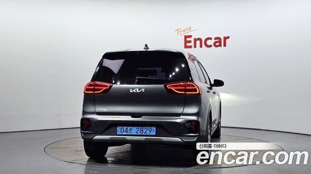 Kia Niro Plus Air, 2023 4