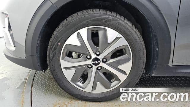 Kia Niro Plus Air, 2023 все фото