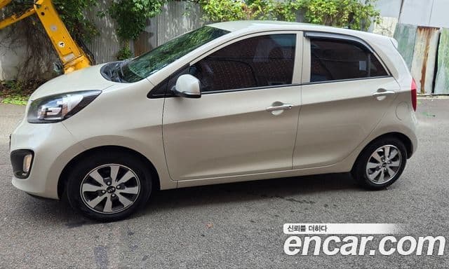 Kia All New Morning Deluxe Trendy, 2014 4