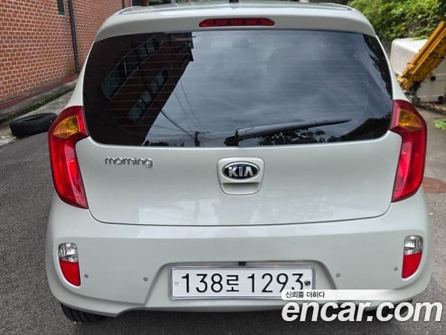 Kia All New Morning Deluxe Trendy, 2014 6