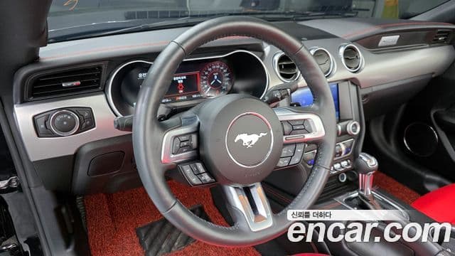 Ford Mustang кабриолет, 2023 13