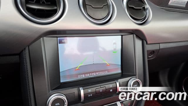 Ford Mustang кабриолет, 2023 16