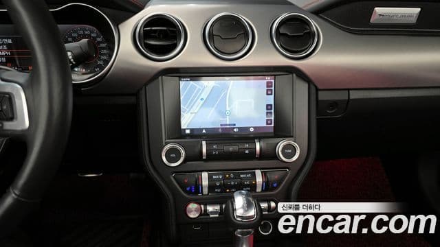 Ford Mustang кабриолет, 2023 18