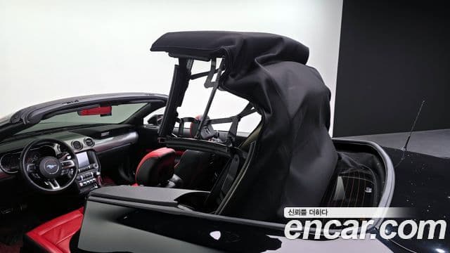 Ford Mustang кабриолет, 2023 19