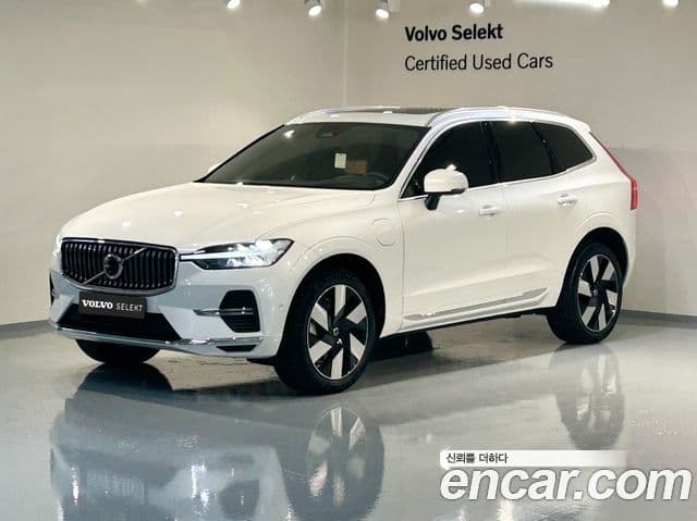 Volvo XC60 2세대 T8 Ultra Bright, 2025 1