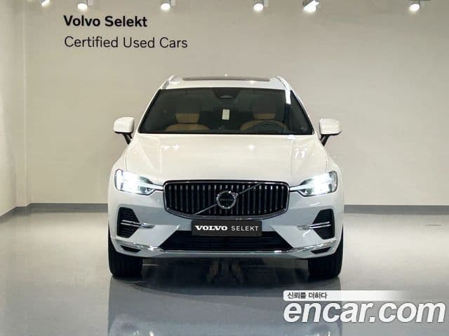 Volvo XC60 2세대 T8 Ultra Bright, 2025 3