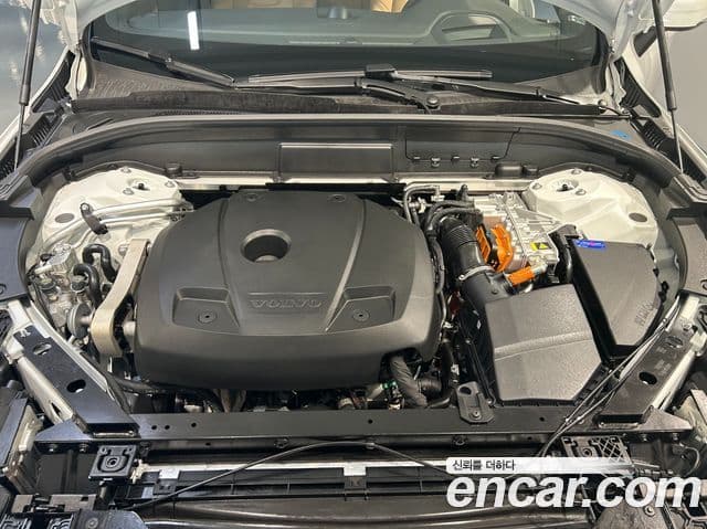 Volvo XC60 2세대 T8 Ultra Bright, 2025 6