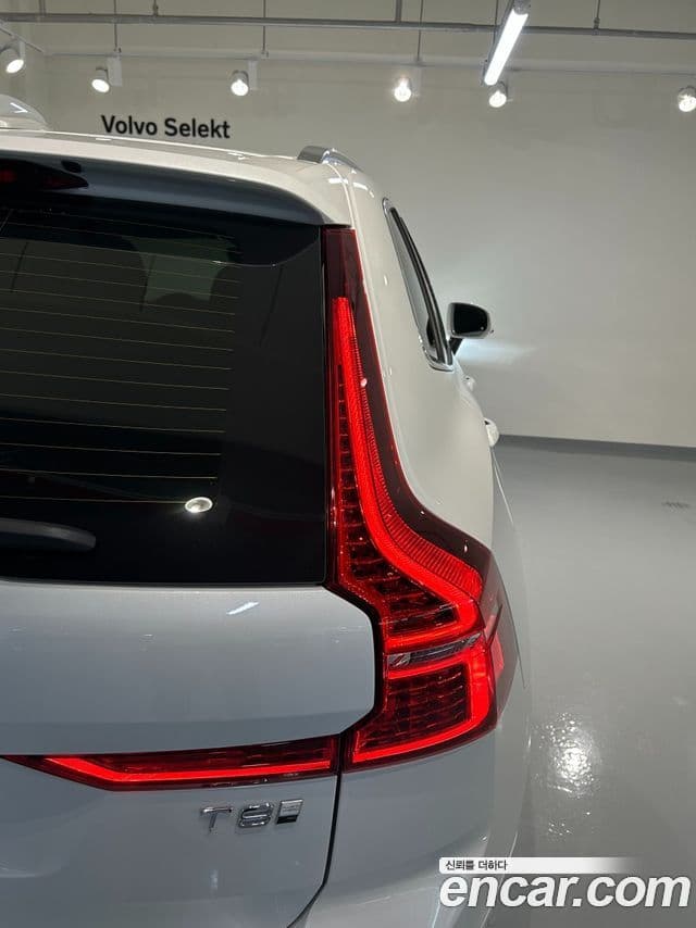 Volvo XC60 2세대 T8 Ultra Bright, 2025 13