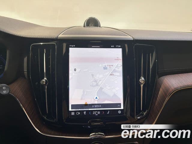 Volvo XC60 2세대 T8 Ultra Bright, 2025 16