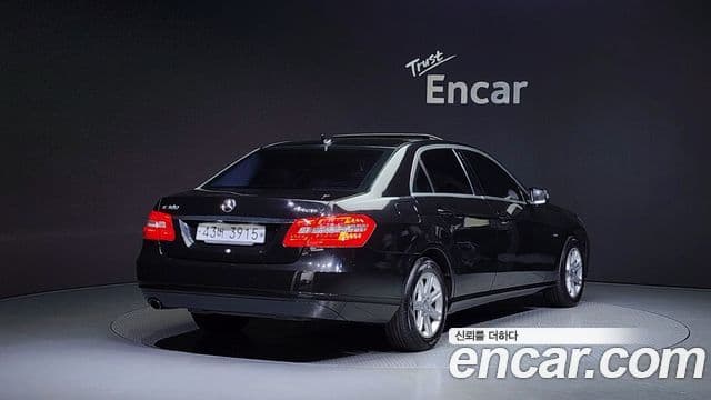 Mercedes-Benz E-класс W212 E200 CGI, 2012 2