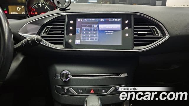 Peugeot 308 2세대 2.0 BlueHDi Active, 2014 14