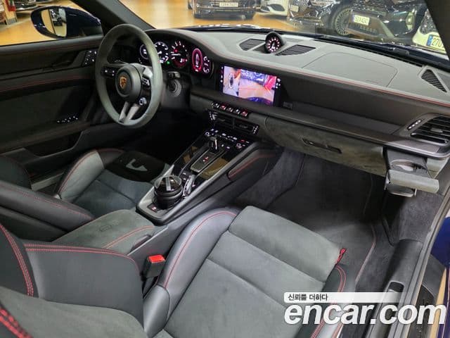 Porsche 911 (992) Carrera 4 GTS кабриолет, 2024 20