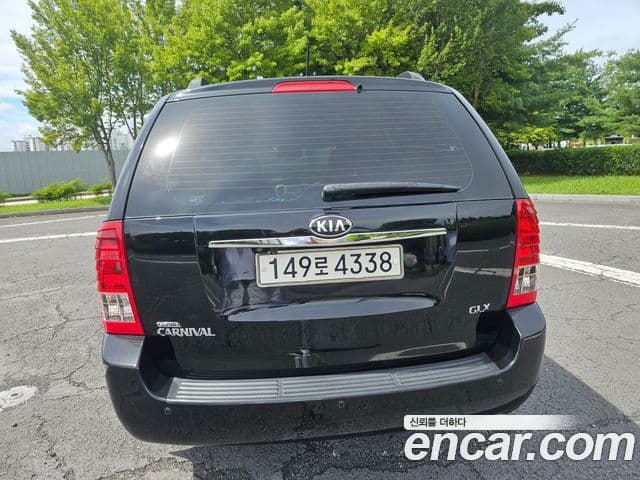 Kia Carnival R Premium, 2013 8