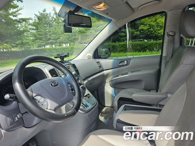 Kia Carnival R Premium, 2013 10