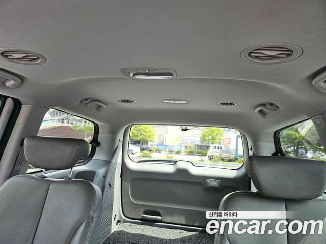 Kia Carnival R Premium, 2013 18