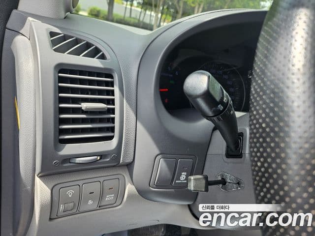 Kia Carnival R Premium, 2013 20