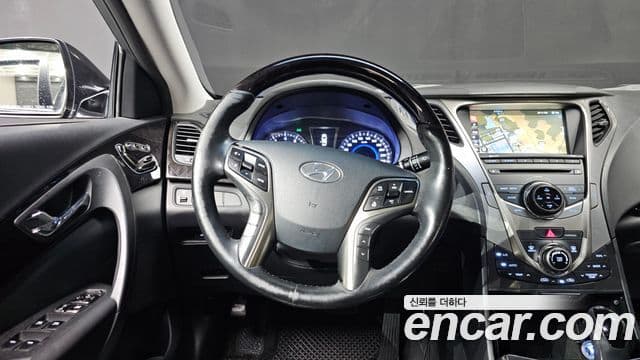 Hyundai Grandeur HG Modern, 2014 13