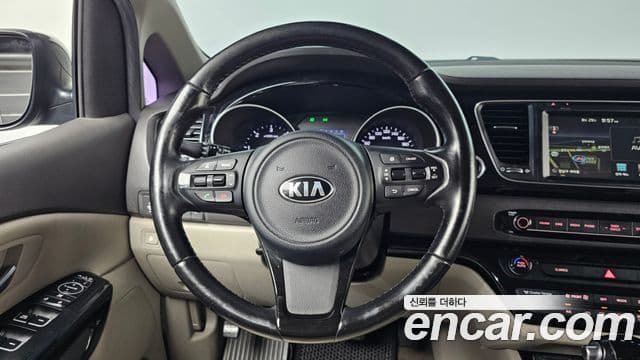 Kia All New Carnival Prestige, 2015 13