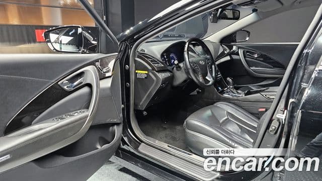 Hyundai Grandeur HG Modern, 2016 11