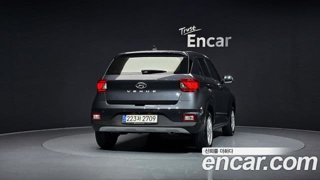 Hyundai Venue Modern, 2021 4