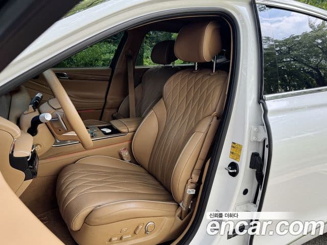 Genesis G80 (RG3) бензин 2.5 турбо AWD, 2025 10