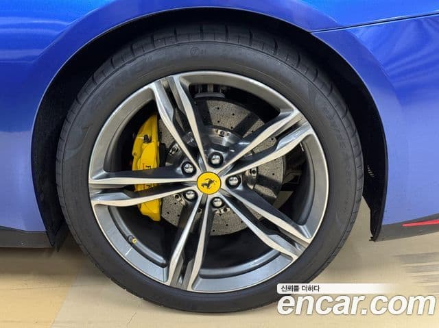 Ferrari GTC4 루쏘, 2018 12