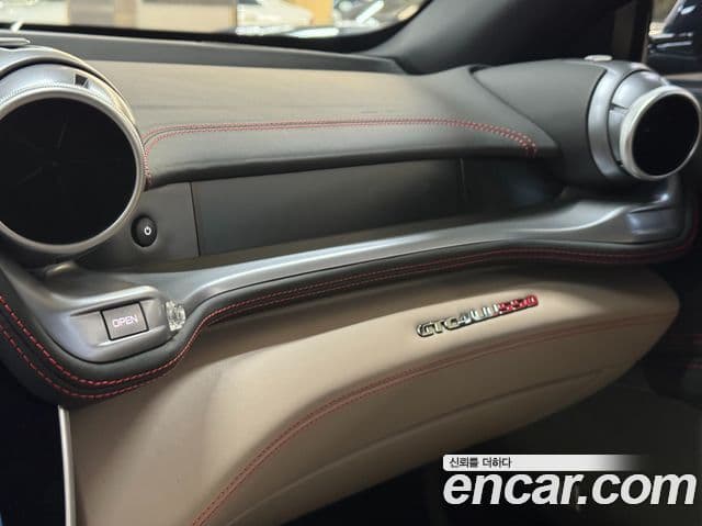 Ferrari GTC4 루쏘, 2018 19