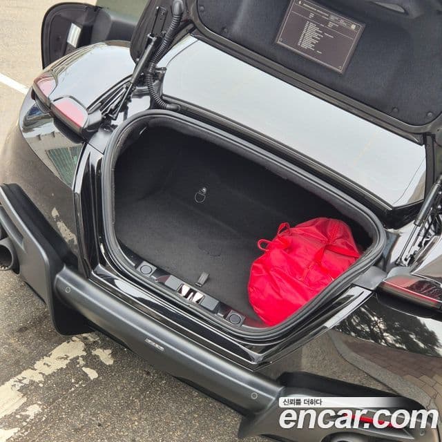 Ferrari 로마, 2021 8