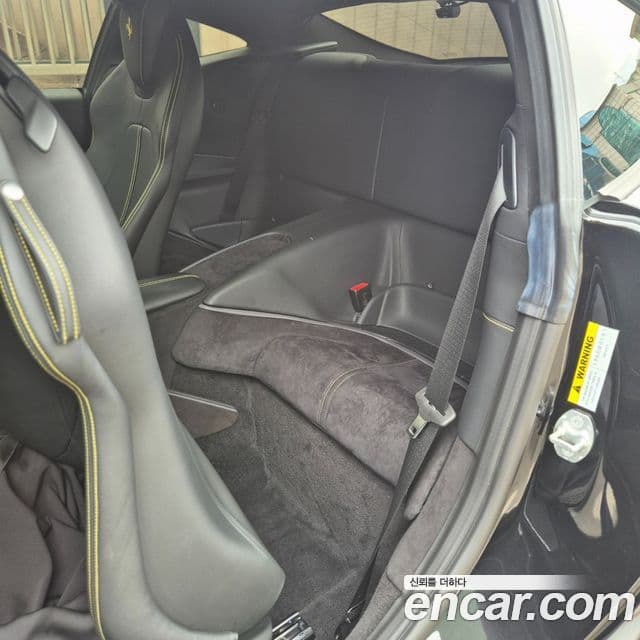 Ferrari 로마, 2021 9