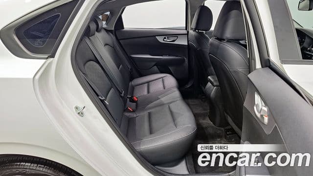 Kia The / новый New K3 2세대 Prestige, 2022 12