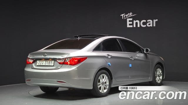 Hyundai YF Sonata LPI top, 2011 2
