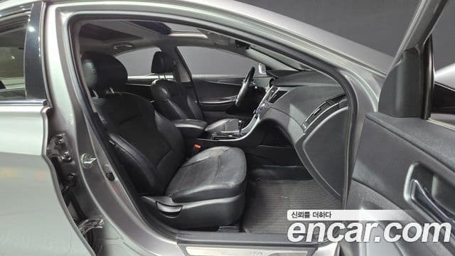 Hyundai YF Sonata LPI top, 2011 11